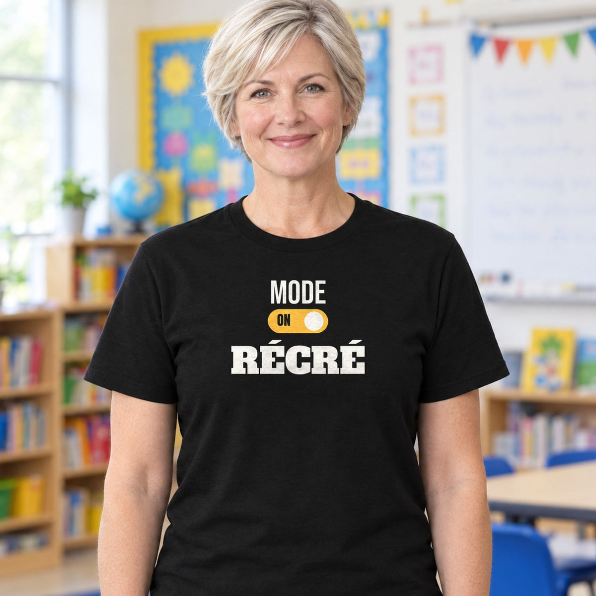 Woman wearing the black Mode récré graphic tee